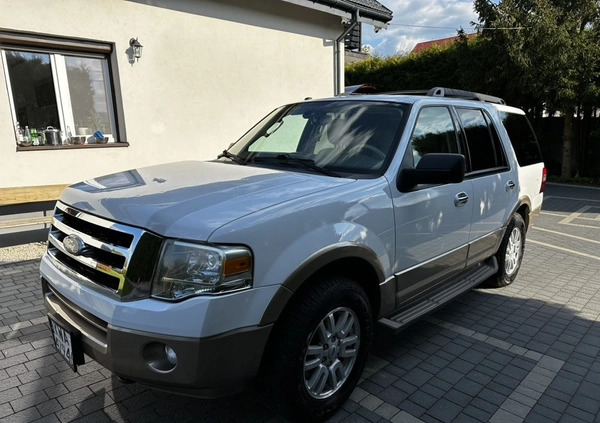 Ford Expedition cena 62500 przebieg: 340815, rok produkcji 2011 z Człuchów małe 232